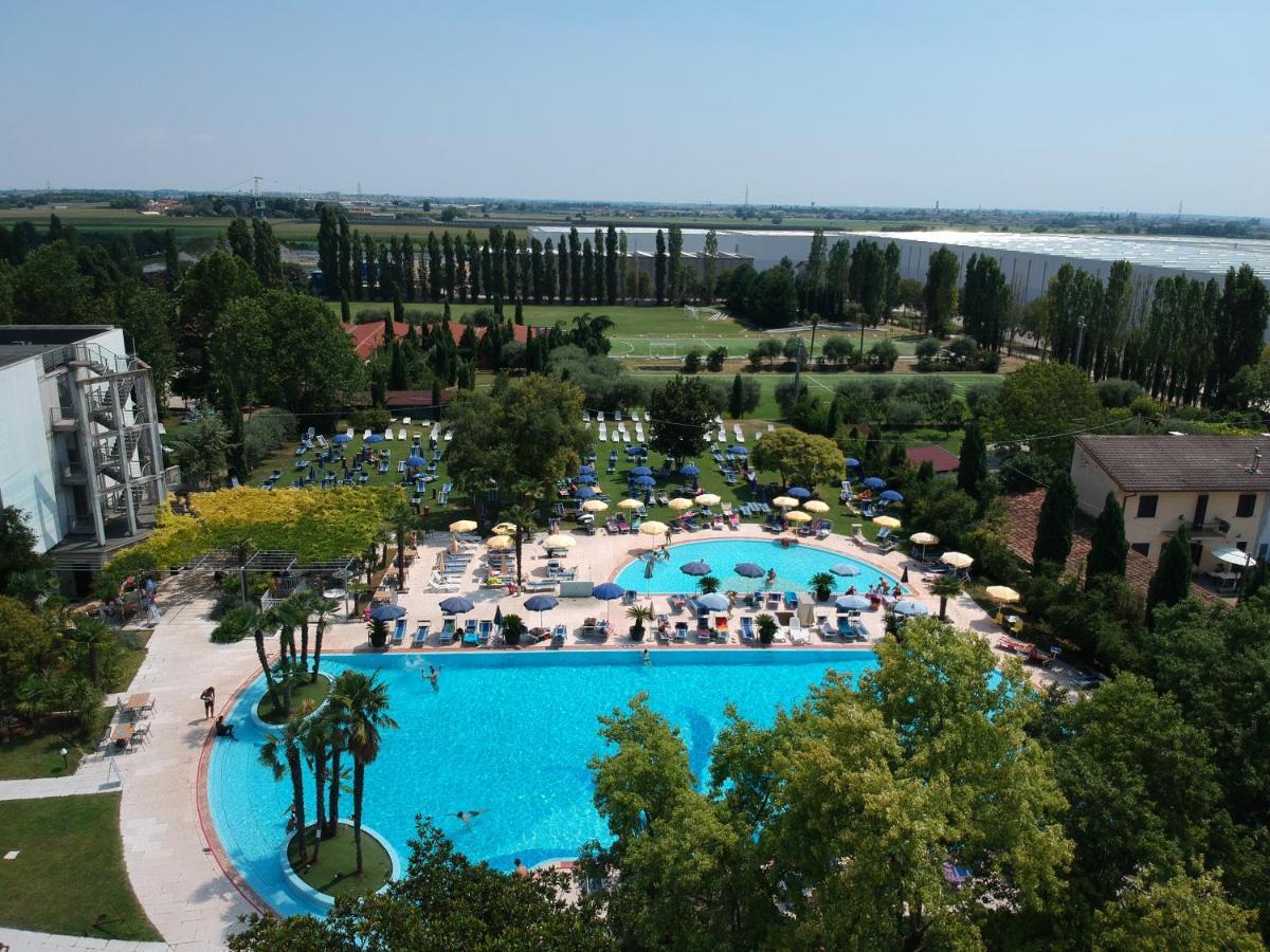 Hotel Antares Sport Beauty & Wellness Villafranca di Verona Esterno foto