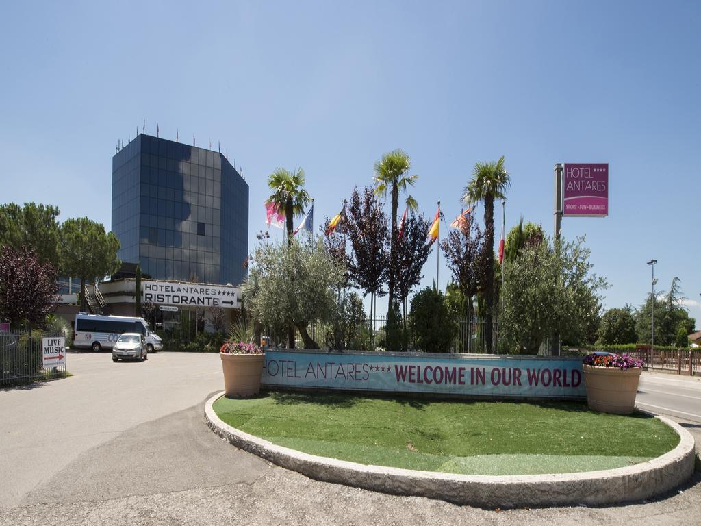 Hotel Antares Sport Beauty & Wellness Villafranca di Verona Esterno foto