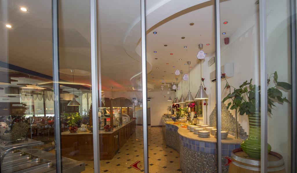 Hotel Antares Sport Beauty & Wellness Villafranca di Verona Esterno foto