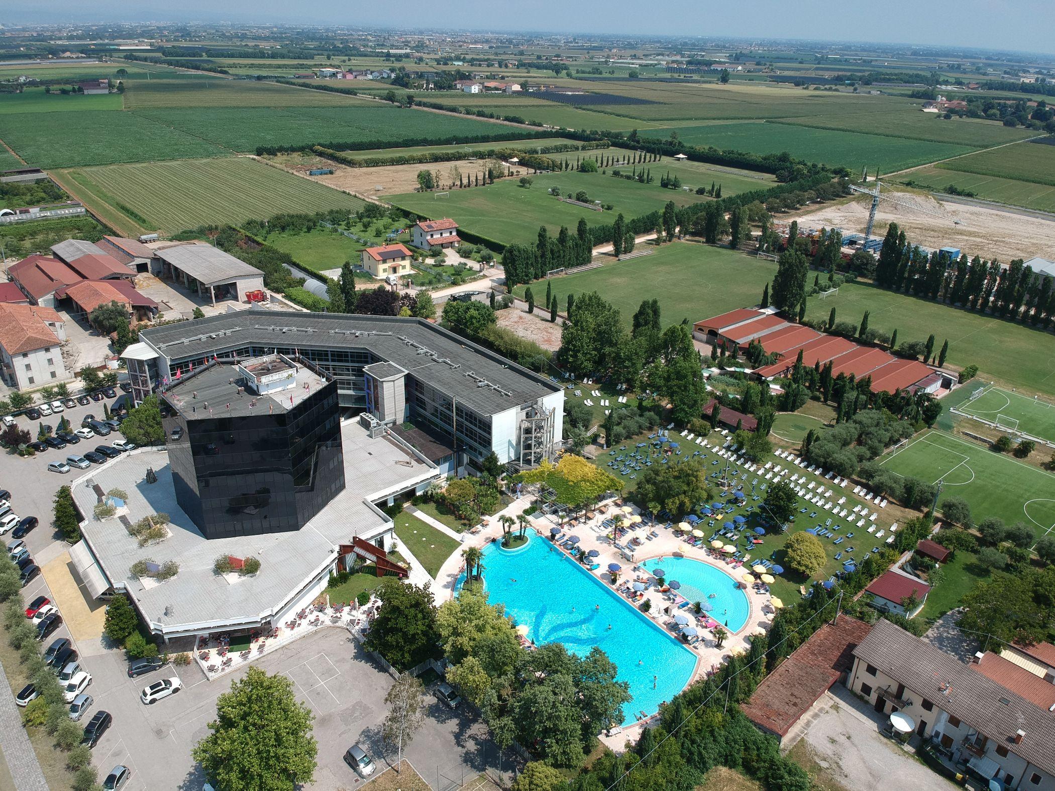 Hotel Antares Sport Beauty & Wellness Villafranca di Verona Esterno foto