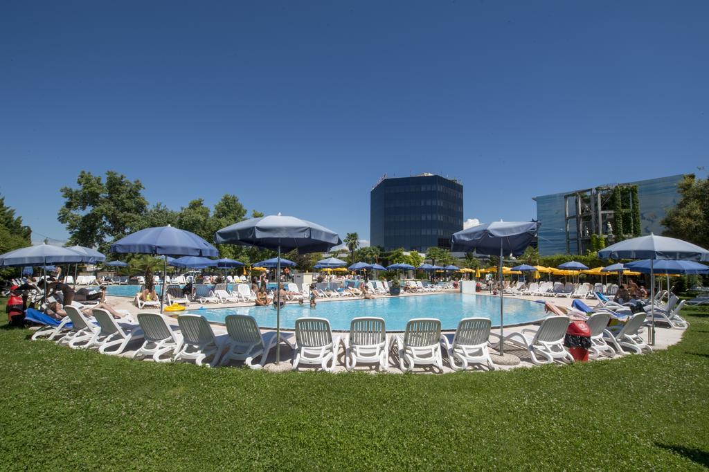 Hotel Antares Sport Beauty & Wellness Villafranca di Verona Esterno foto