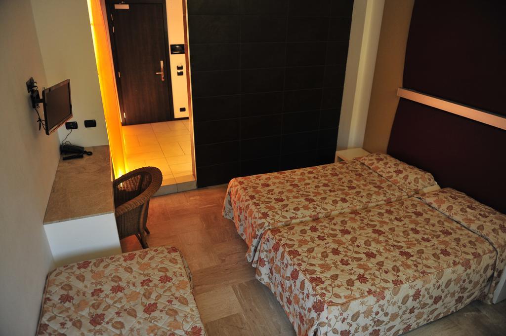 Hotel Antares Sport Beauty & Wellness Villafranca di Verona Esterno foto