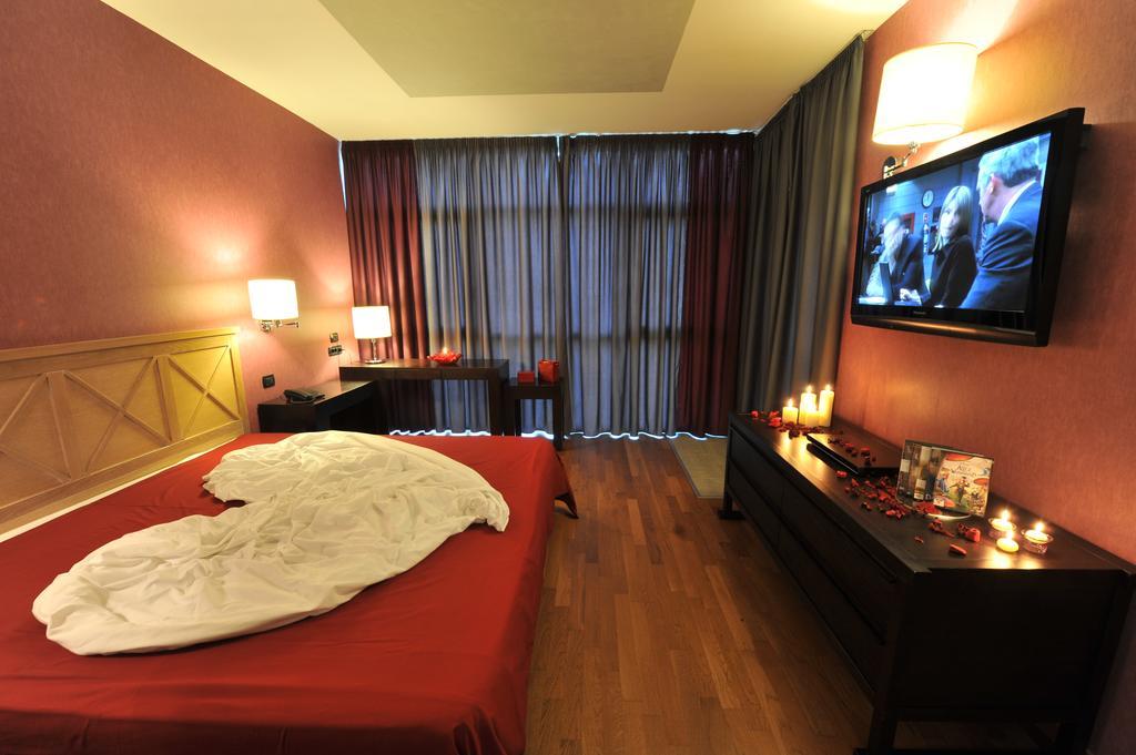 Hotel Antares Sport Beauty & Wellness Villafranca di Verona Esterno foto